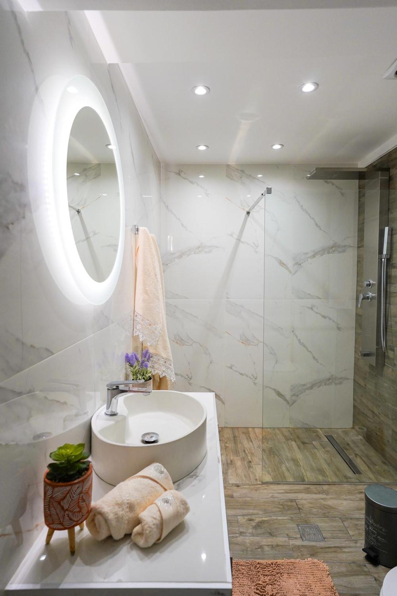 Lovely And Sunny Apartament 300M From Beach!! Peraia  Ngoại thất bức ảnh